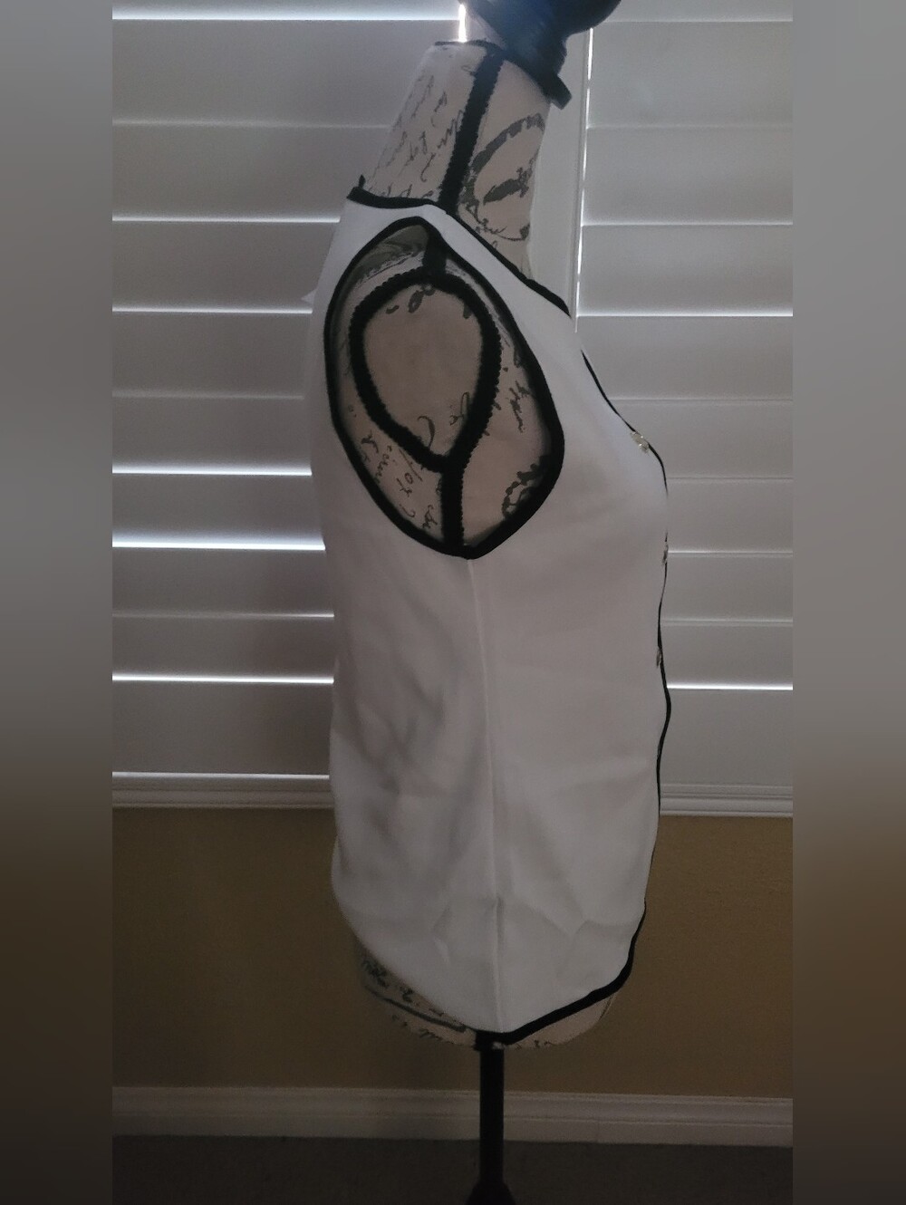 Ann Taylor Ivory Black Trim Sleeveless Knit Cardigan Vest Gold Buttons Size S - Picture 4 of 4